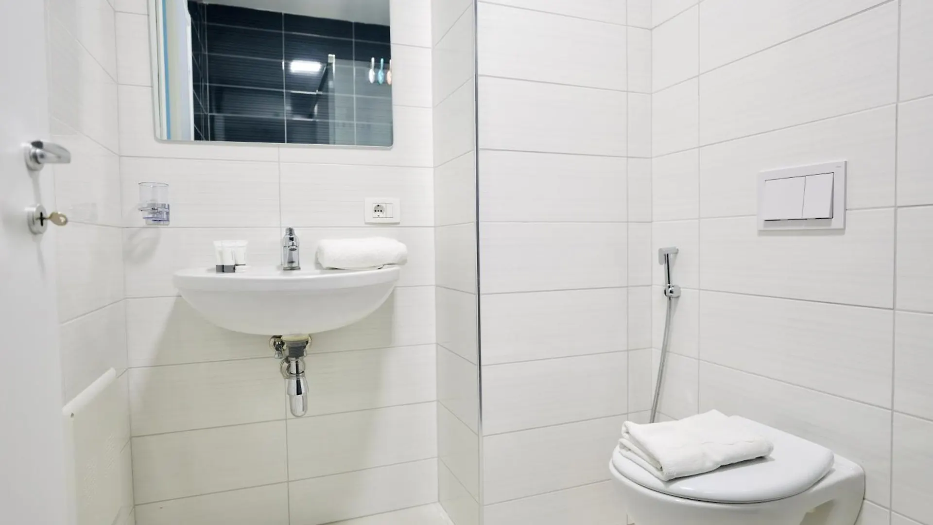 Miku Apartment-Chic 2 Bedroom Escape Tirana Albánie